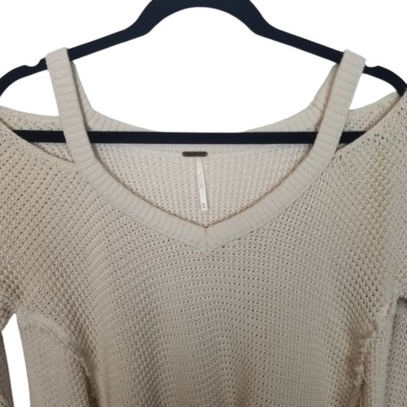 Free People Womens XS Cream Pullover Sweater Cold Shoulder Sleeves Open Knit - Picture 3 of 9
